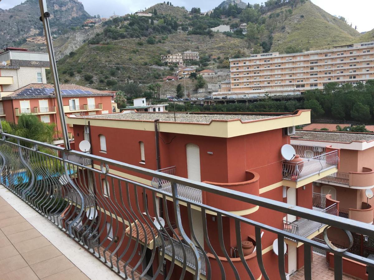 Residence La Fenice Ff Джардини Наксос Екстериор снимка