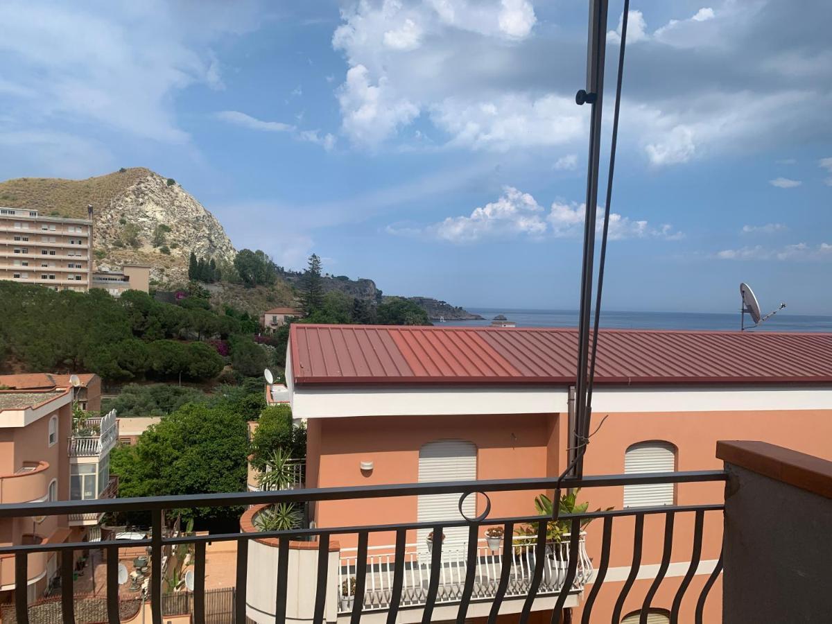 Residence La Fenice Ff Джардини Наксос Екстериор снимка