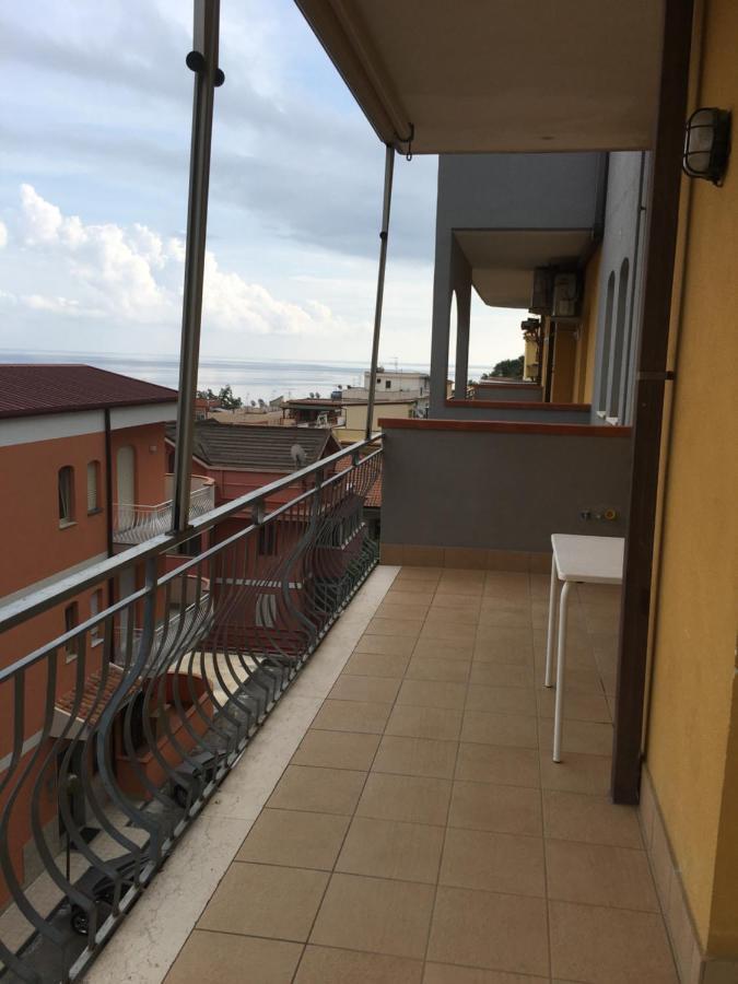 Residence La Fenice Ff Джардини Наксос Екстериор снимка